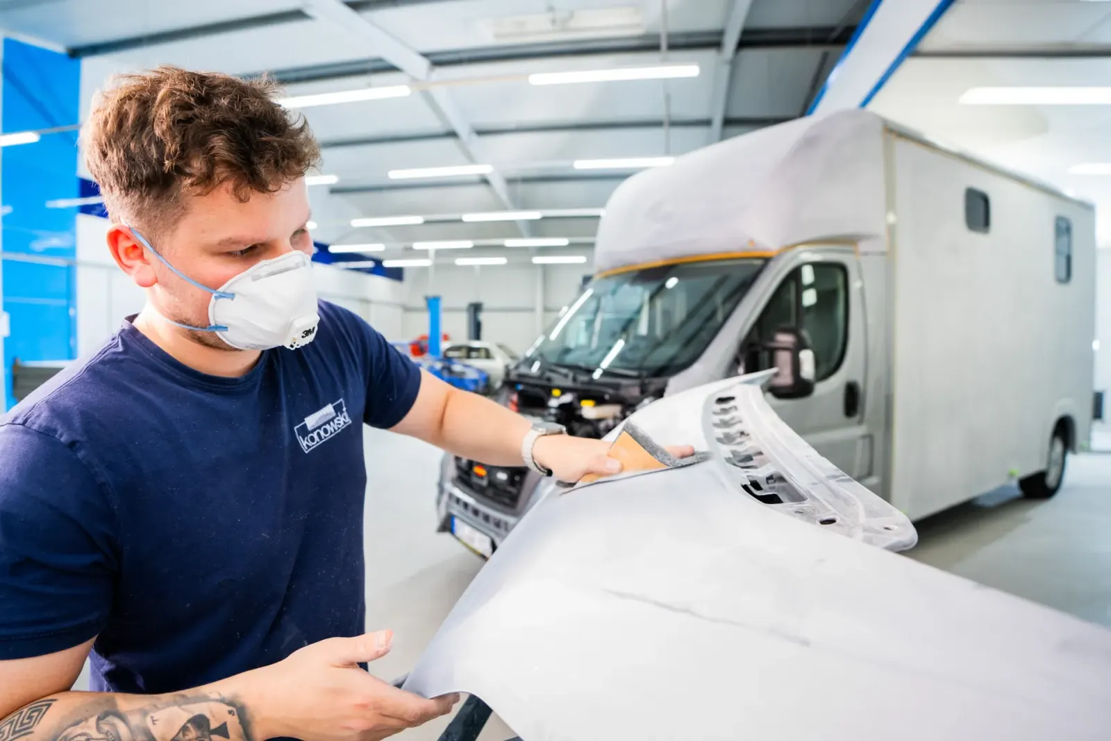 Lack- und Oberflächenreparatur