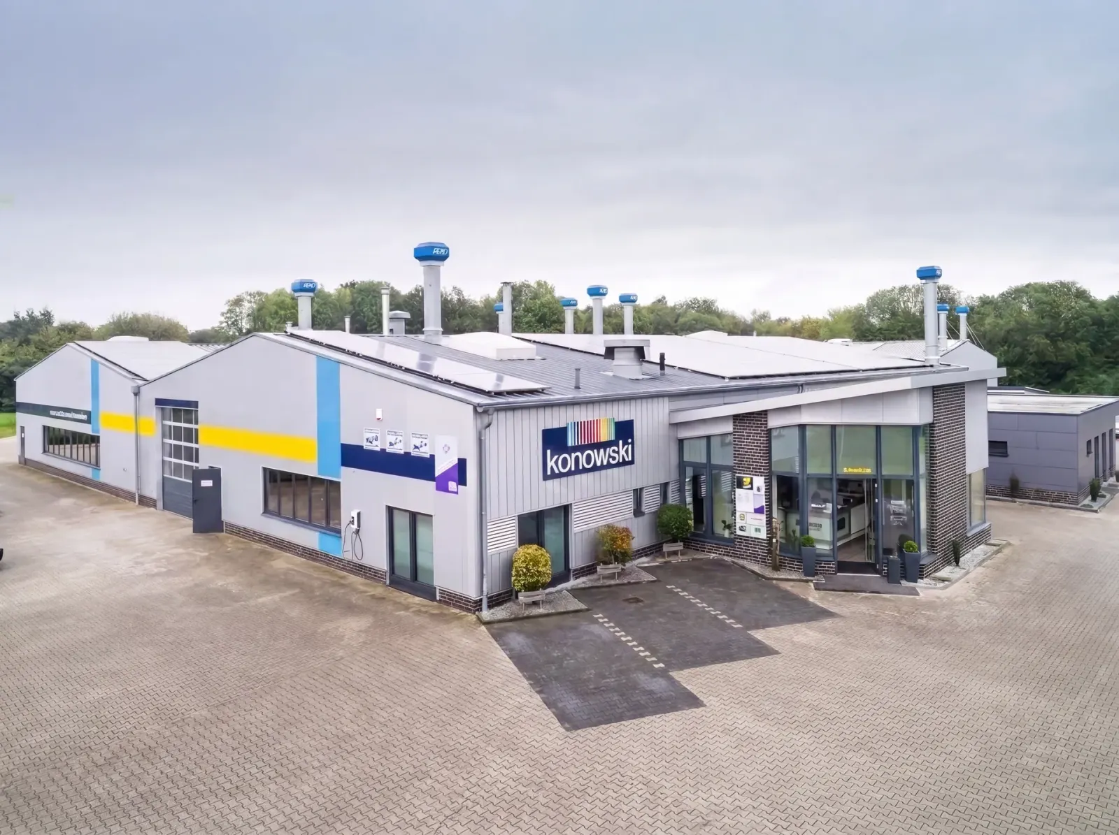 Luftaufnahme des KONOWSKI Betriebs im Emsland